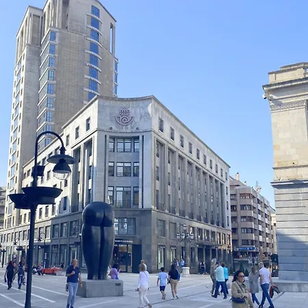 Desde El Corazon De La Ciudad オビエド